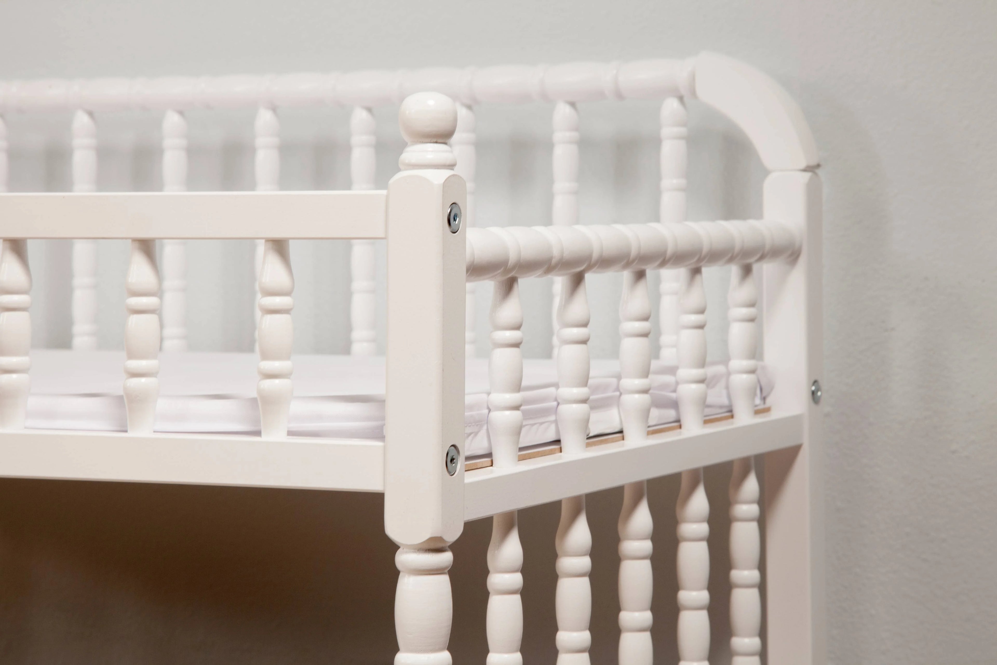 DaVinci Jenny Lind Changing Table in White Finish